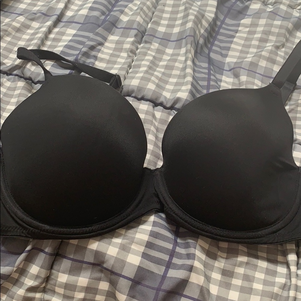 Victoria’s Secret and Pink bras